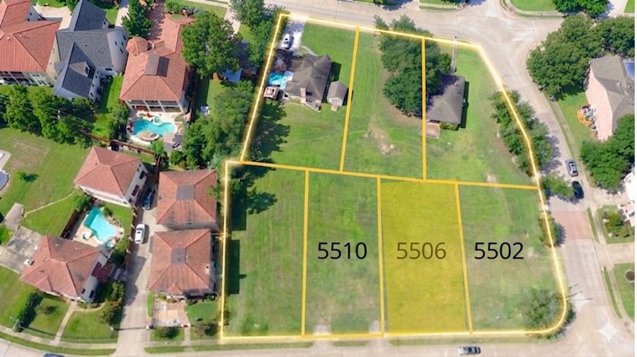 Property photo for 5506 Mcculloch Circle, Houston, TX
