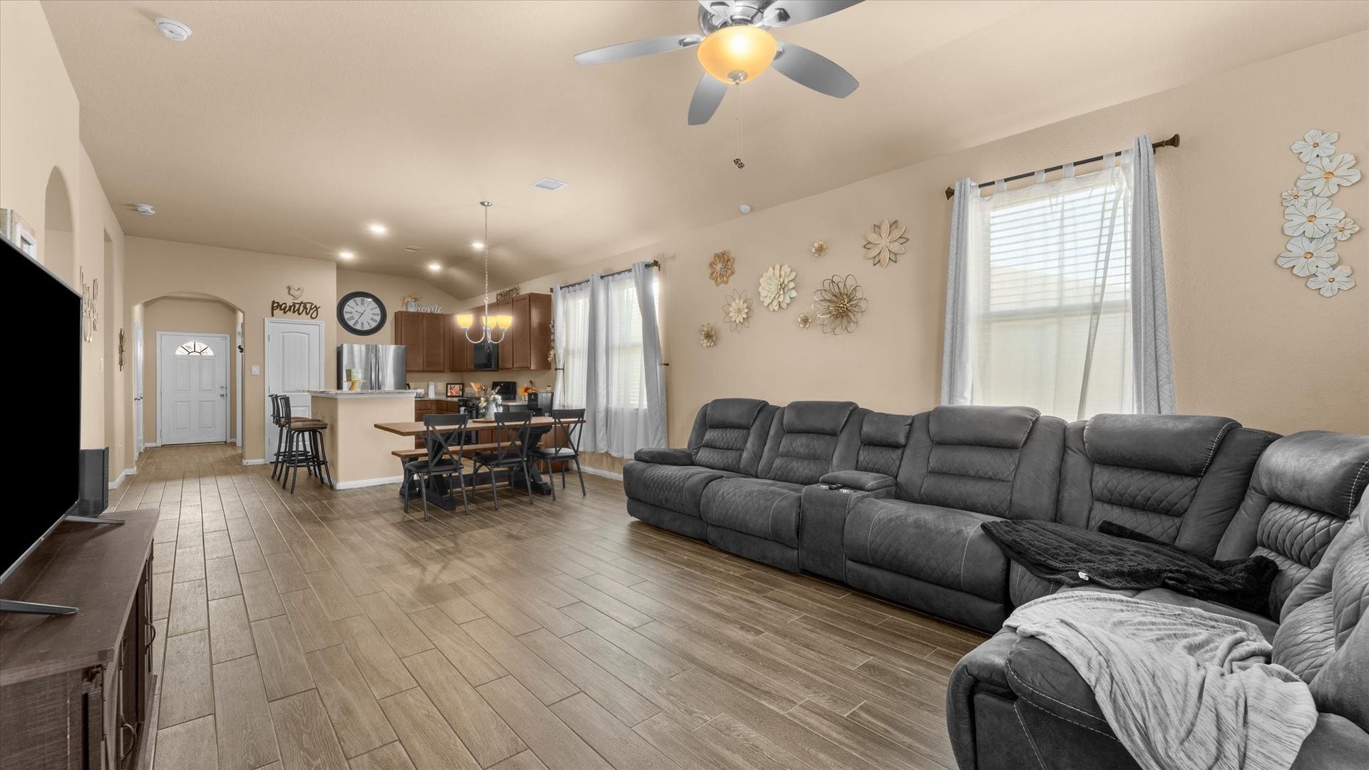14105 Kamilia Road, Conroe, TX 77306 14105 Kamilia Road, Conroe, TX 77306