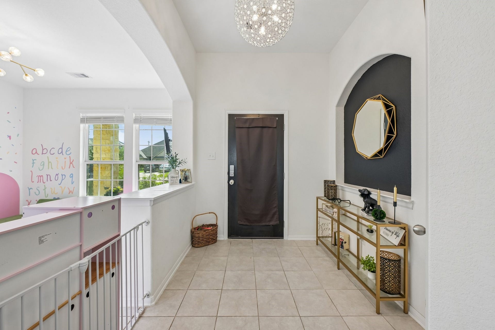2513 Bayrose Drive, La Marque, TX 77568 Entry (Interior)
