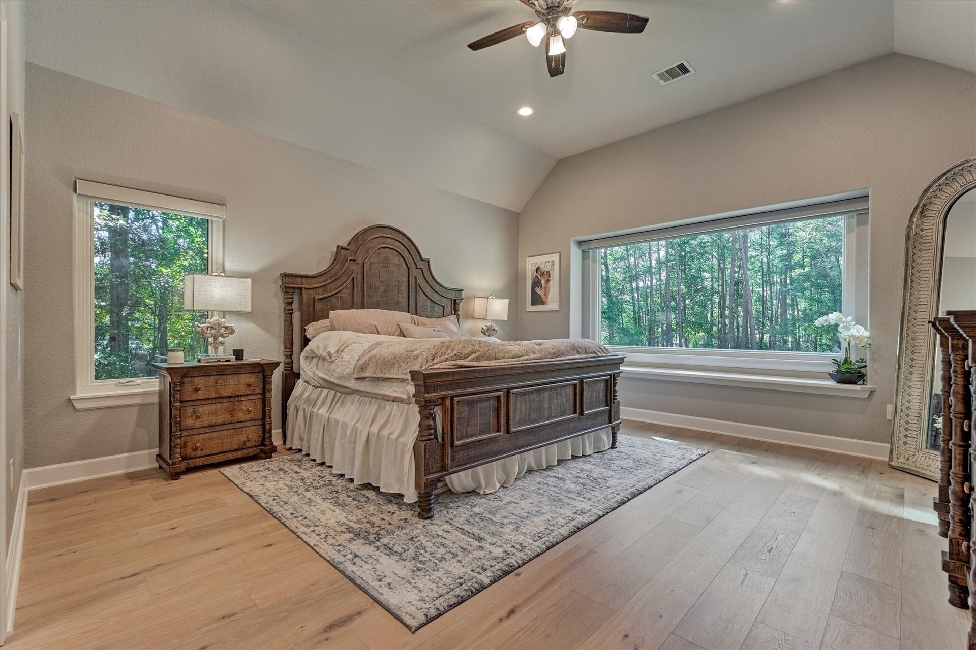 11632 Prince Andrew Court, Montgomery, TX 77316 Spacious primary bedroom retreat