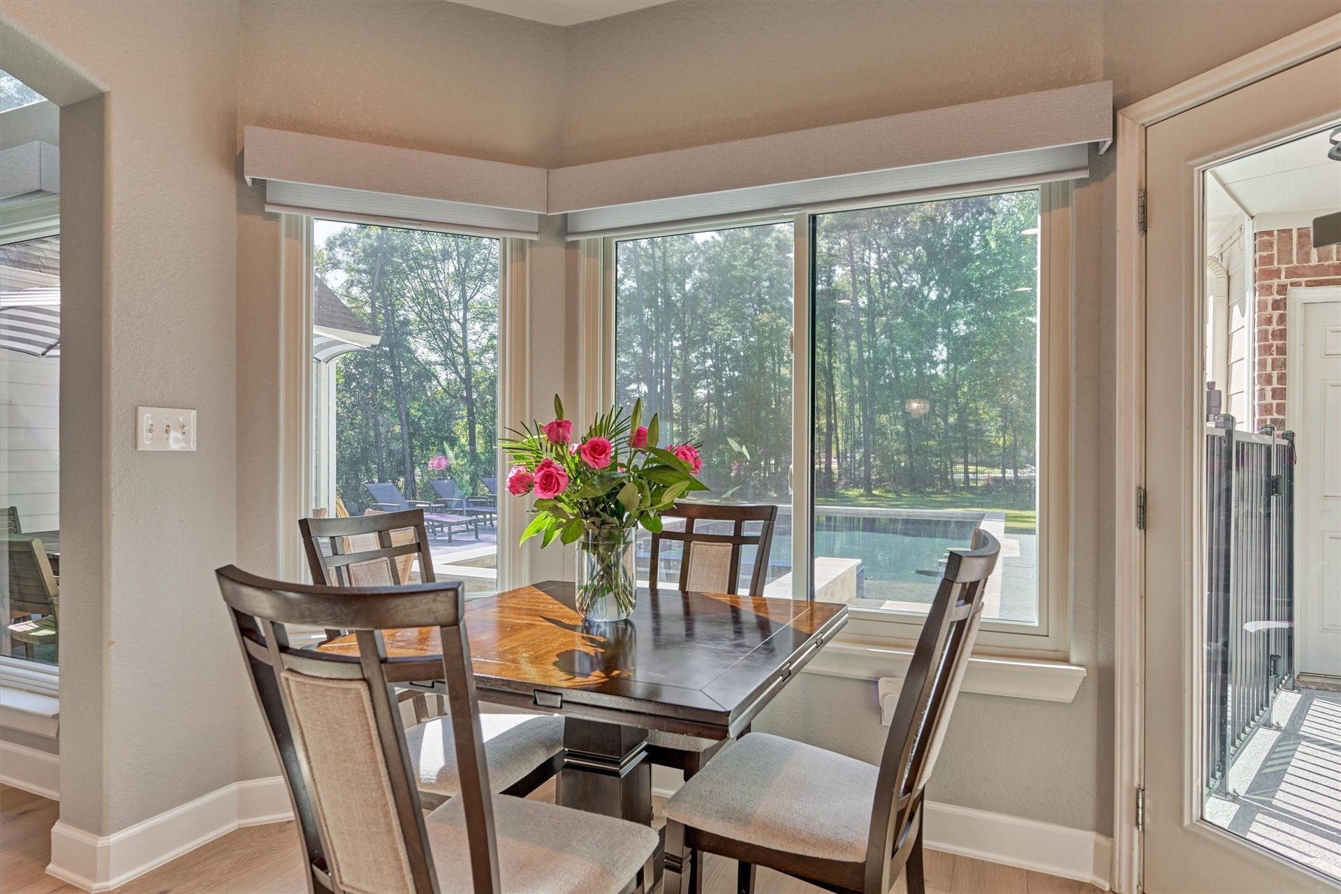 11632 Prince Andrew Court, Montgomery, TX 77316 Breakfast area overlooking your backyard