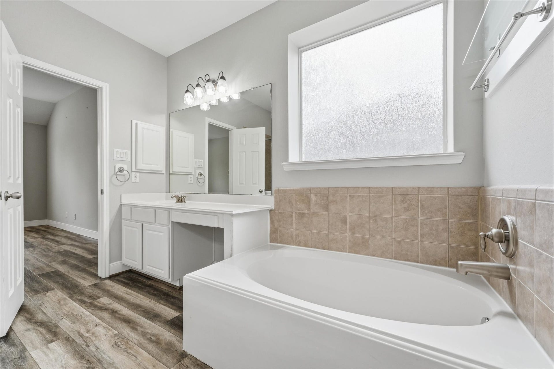 10510 Landsdowne Pointe Drive, Spring, TX 77379 10510 Landsdowne Pointe Drive, Spring, TX 77379