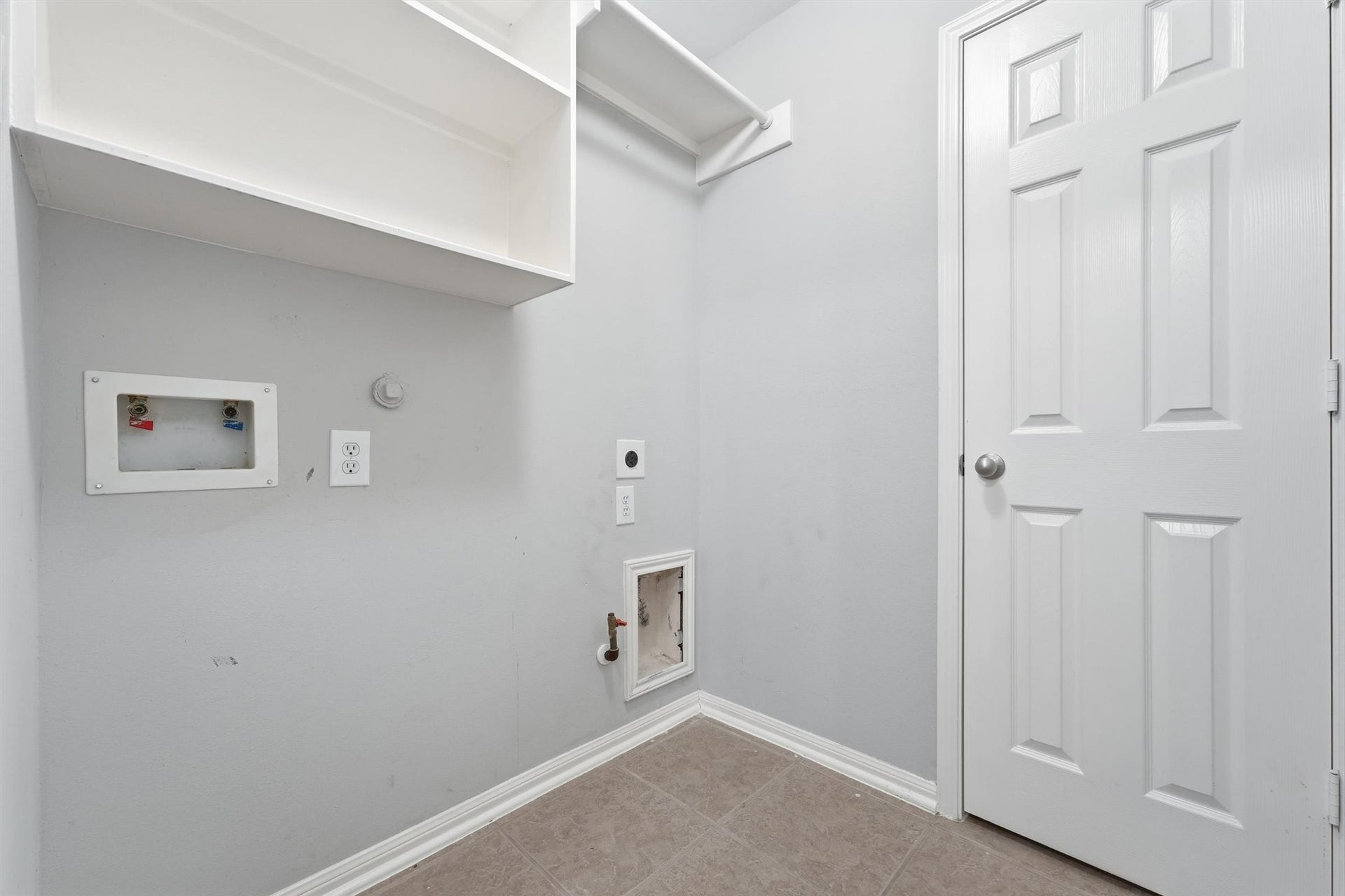 10510 Landsdowne Pointe Drive, Spring, TX 77379 Utility Room