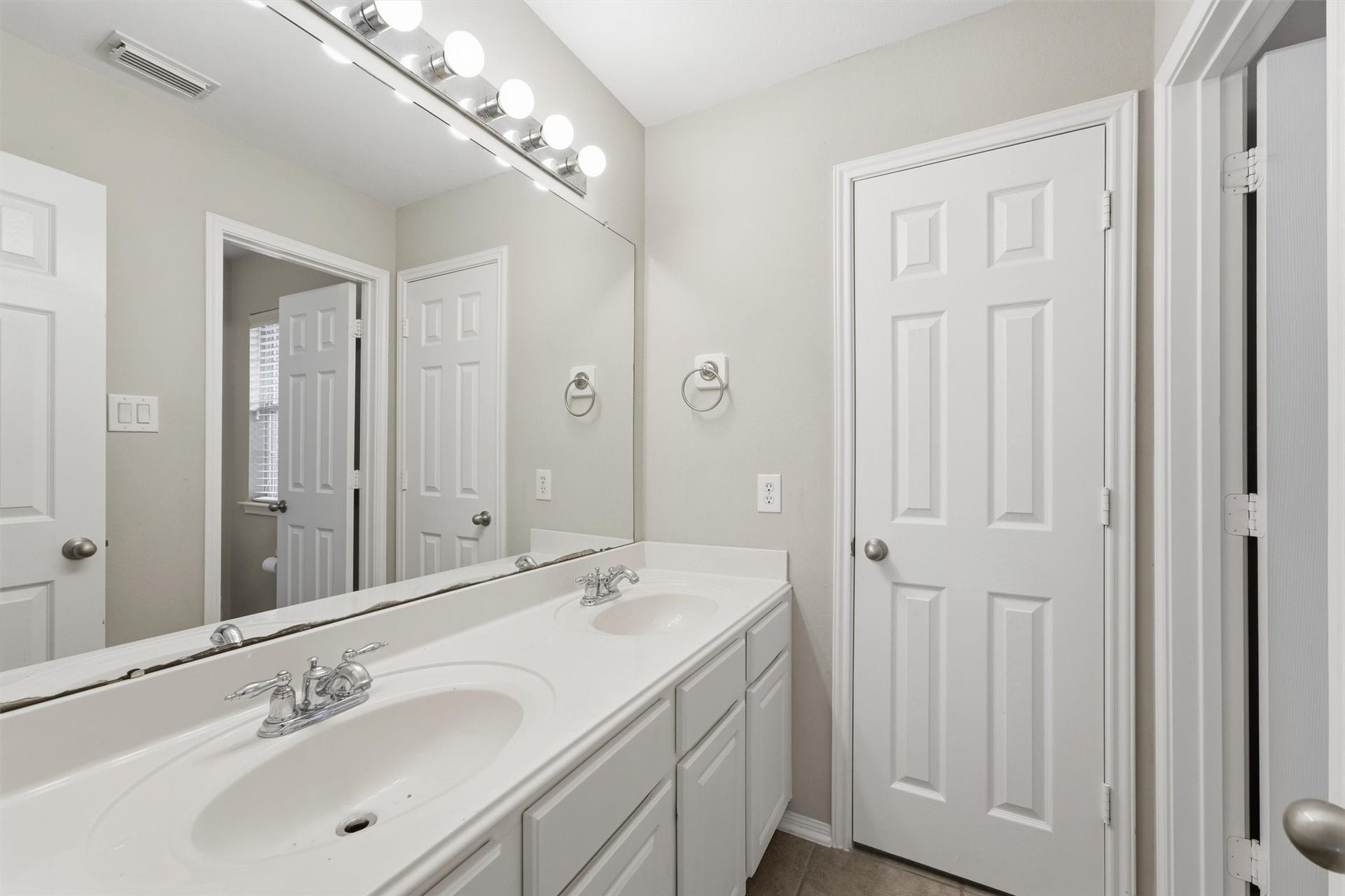 10510 Landsdowne Pointe Drive, Spring, TX 77379 10510 Landsdowne Pointe Drive, Spring, TX 77379