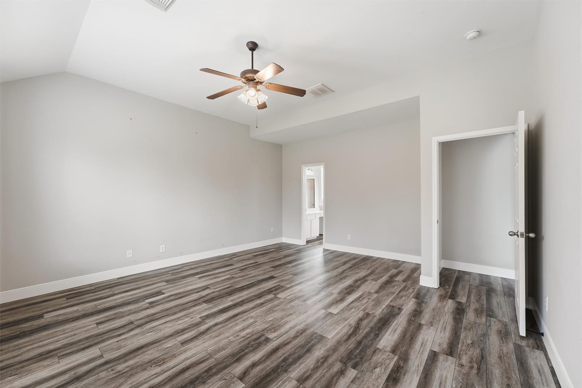 10510 Landsdowne Pointe Drive, Spring, TX 77379 10510 Landsdowne Pointe Drive, Spring, TX 77379