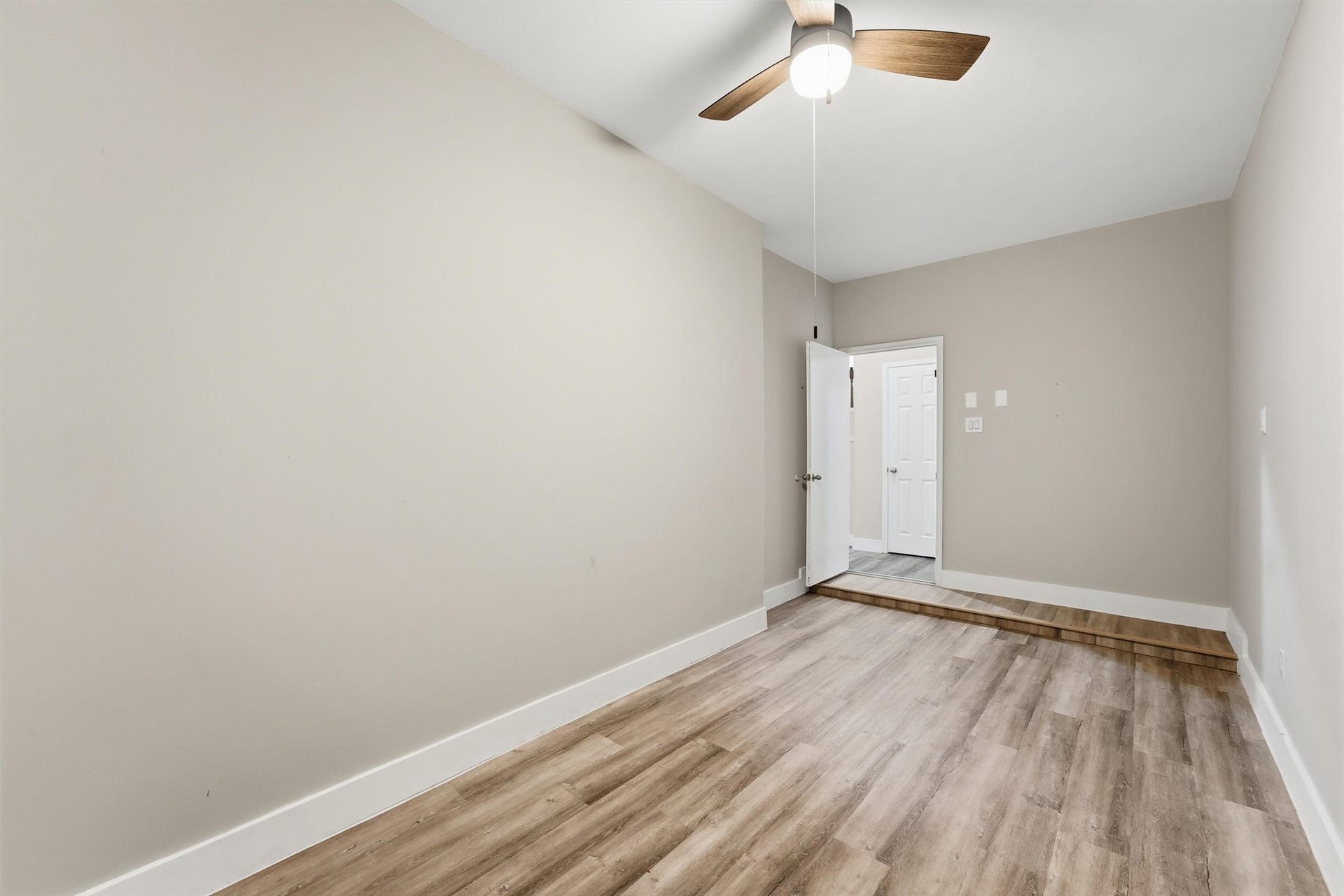 10510 Landsdowne Pointe Drive, Spring, TX 77379 Garage converted into another room 1st floor