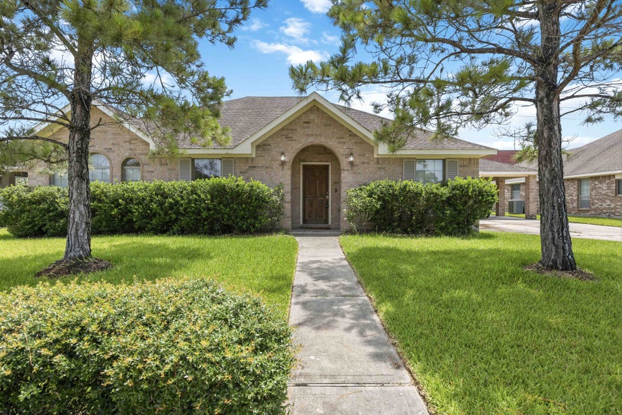 Property photo for 6802 Travis Street, Manvel, TX