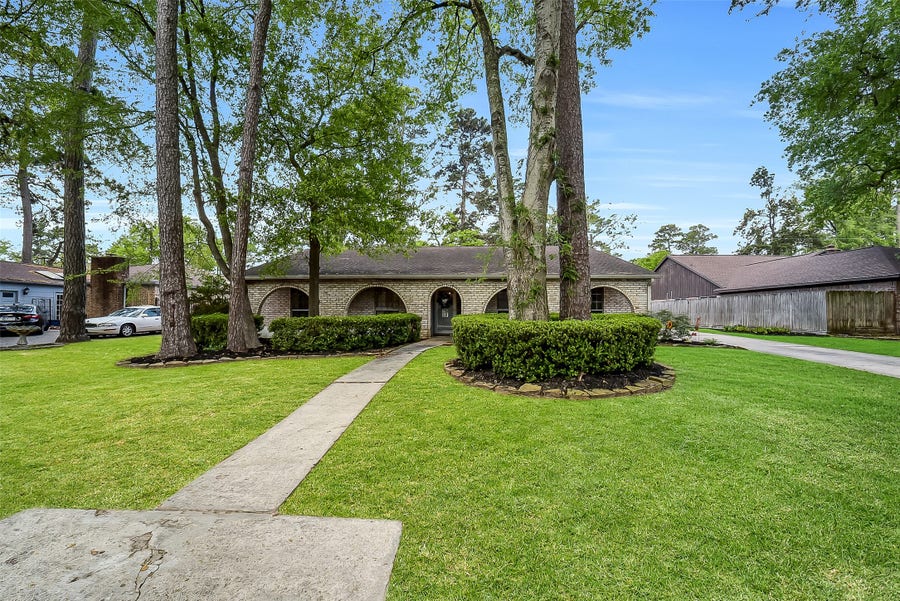Property photo for 15607 Artoys Drive, Tomball, TX