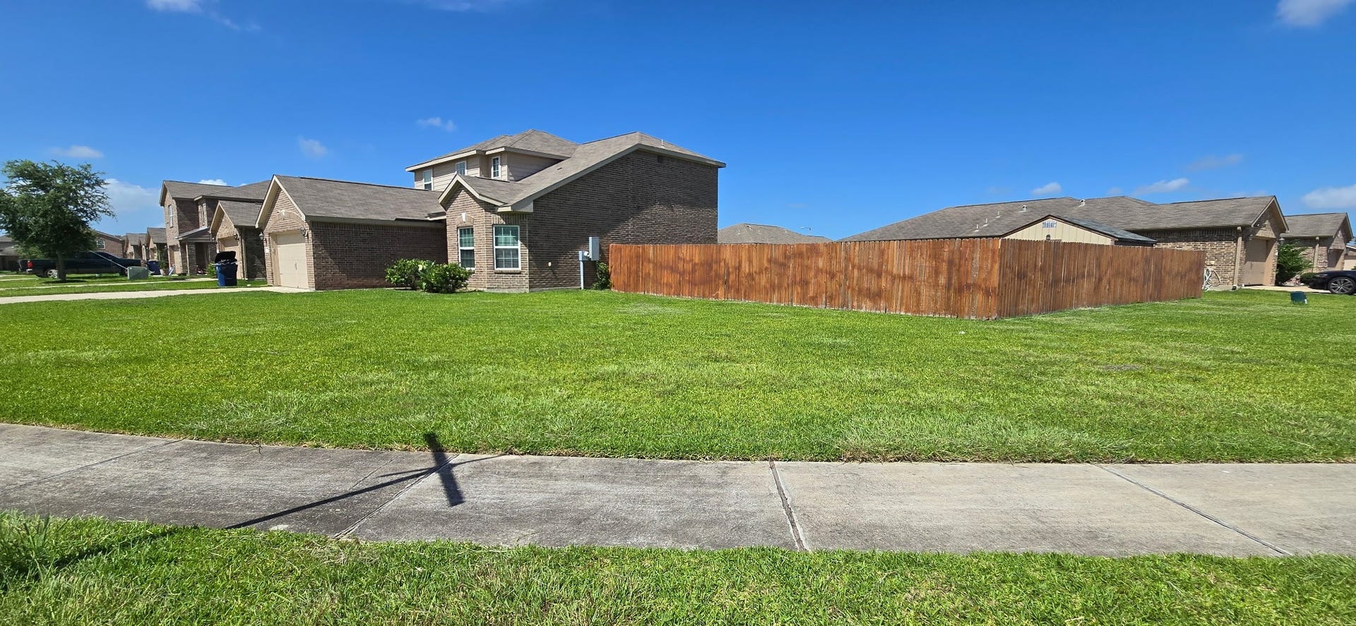 2318 Oyster Bay Avenue, La Marque, TX 77568 2318 Oyster Bay Avenue, La Marque, TX 77568