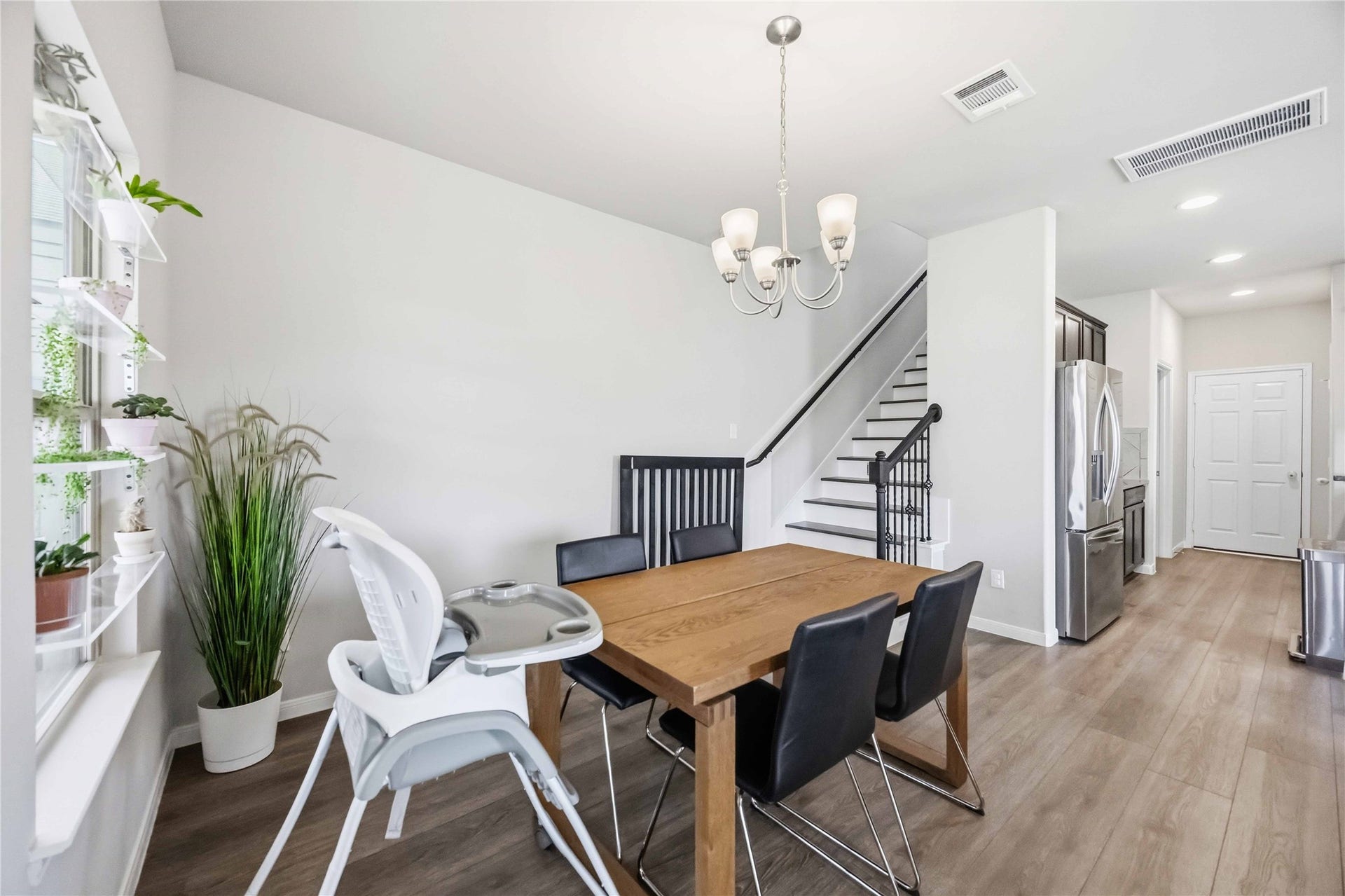 6425 Macroom Meadows Lane, Houston, TX 77048 Dining area