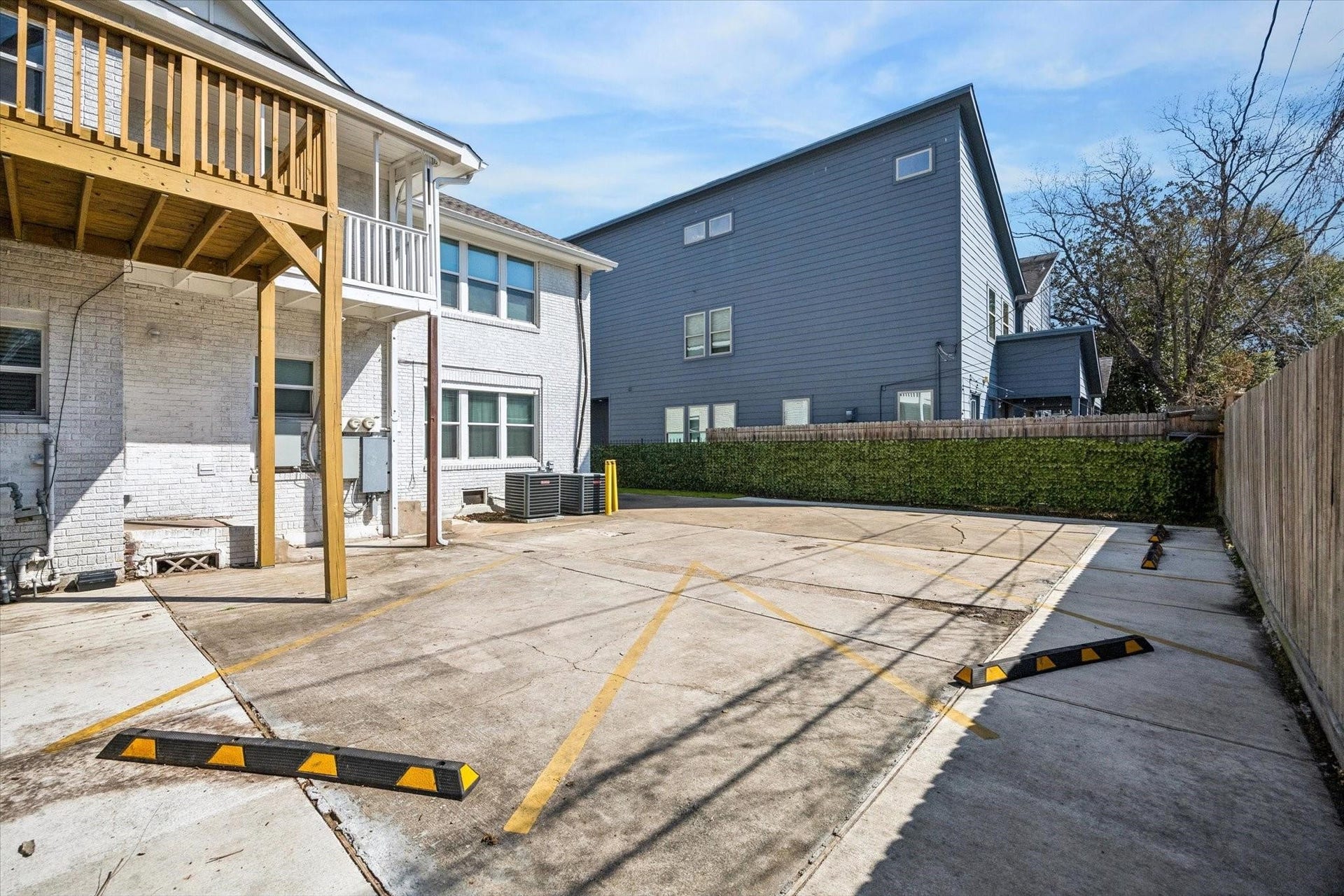 2410 Truxillo Street, #Unit C, Houston, TX 77004 Gated Parking Area