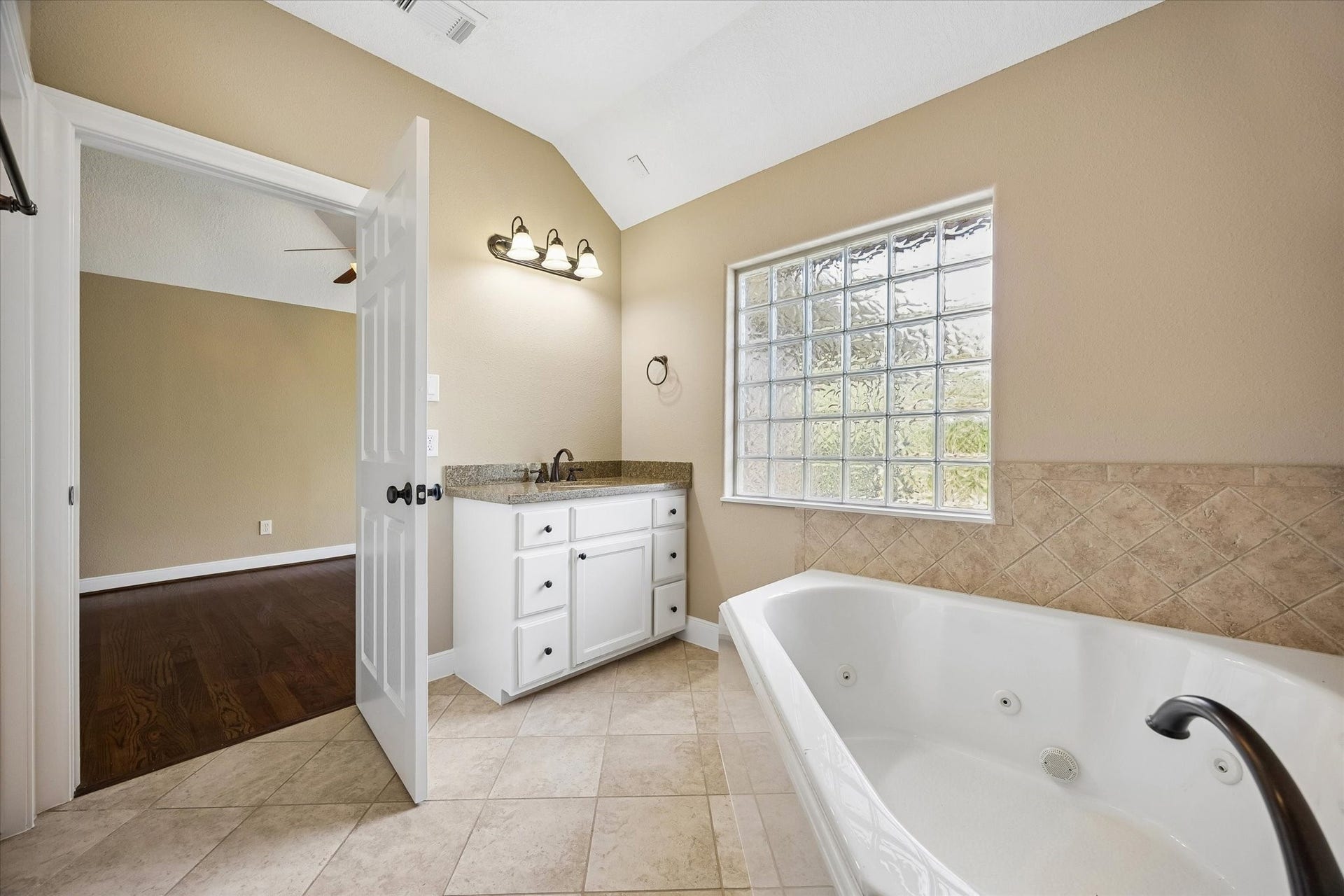 18715 N Thomas Shore Drive, Cypress, TX 77433 18715 N Thomas Shore Drive, Cypress, TX 77433