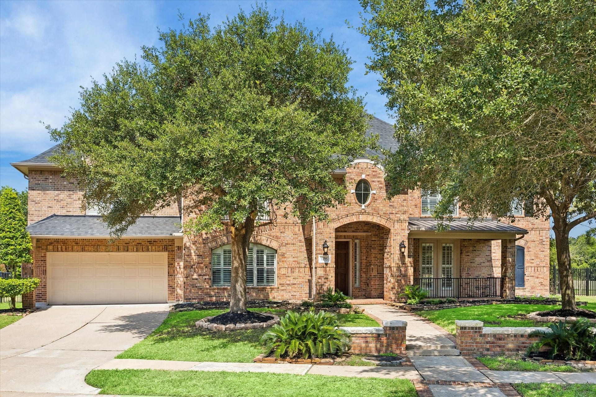 18715 N Thomas Shore Drive, Cypress, TX 77433 Welcome to 18715 N Thomas Shore!