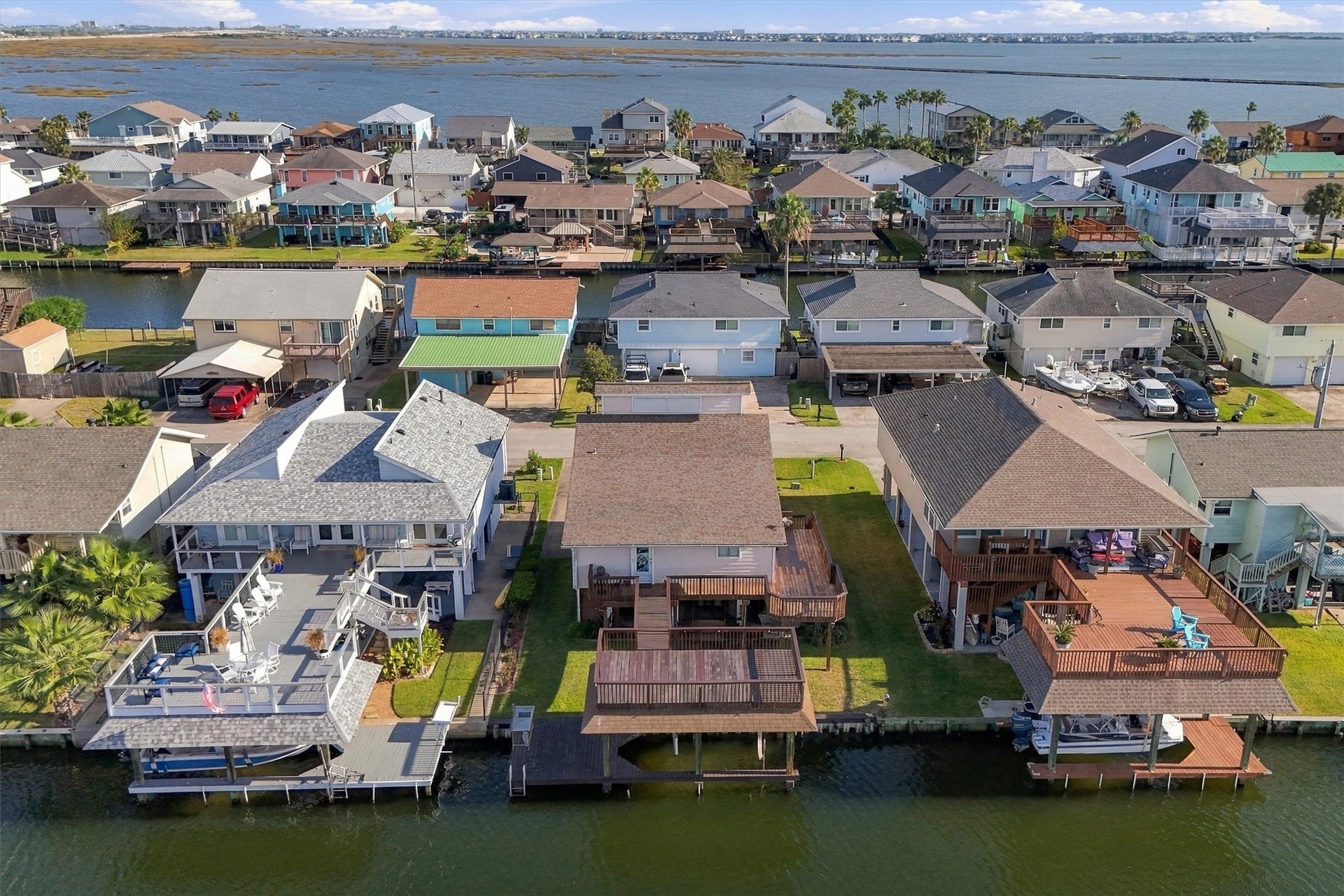 1031 Redfish Street, Bayou Vista, TX 77563 1031 Redfish Street, Bayou Vista, TX 77563