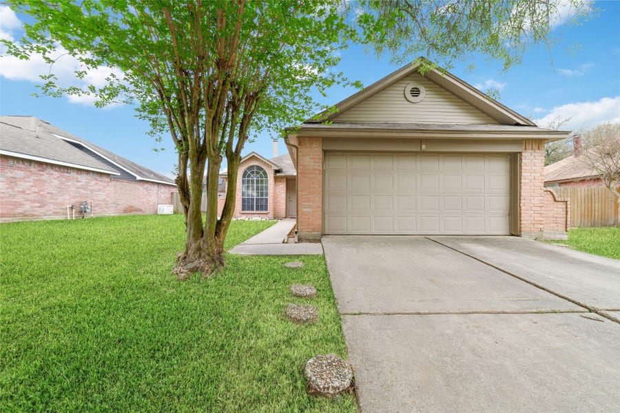 Property photo for 19515 Horden Creek Drive, Tomball, TX