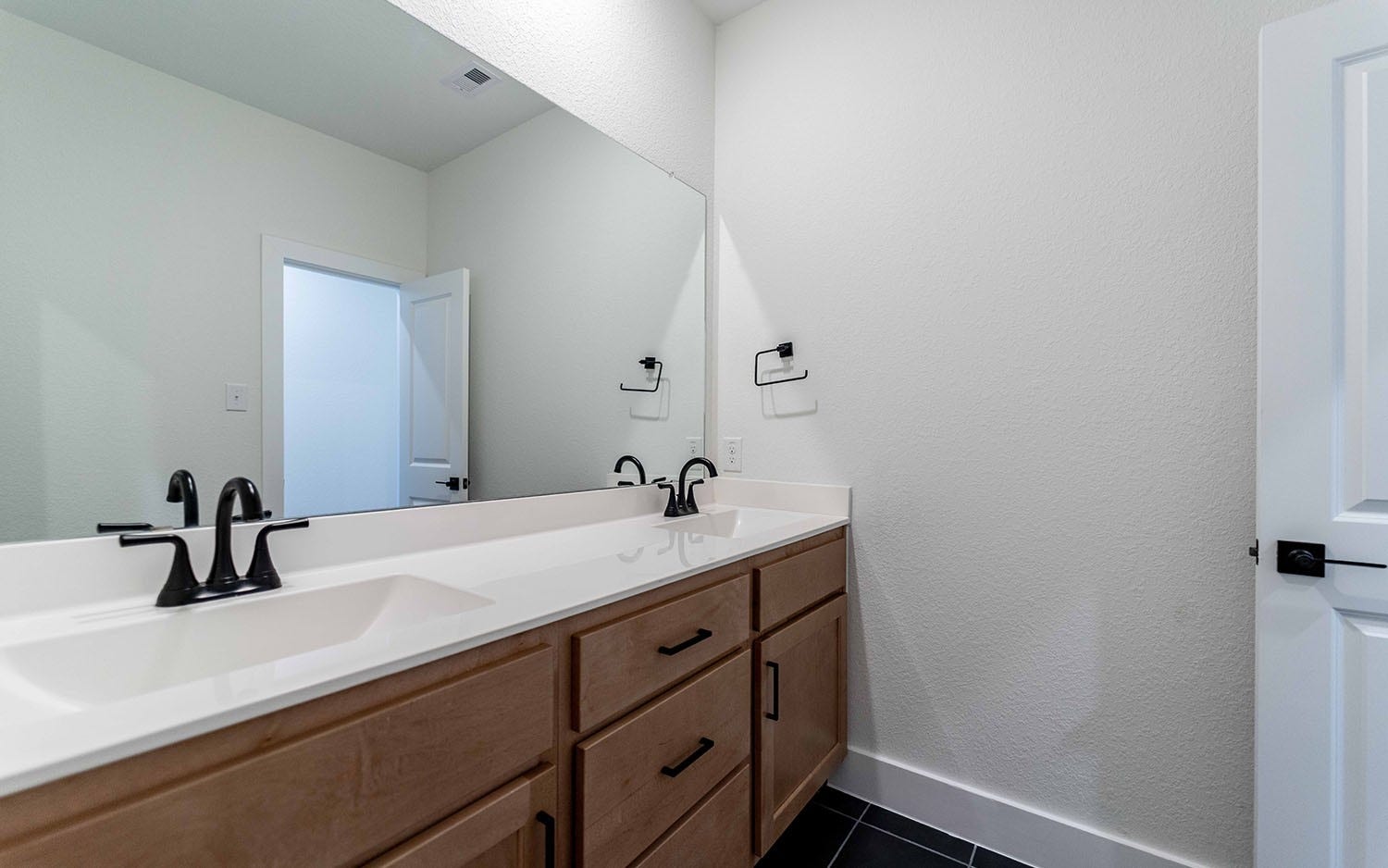 707 Western Holly, League City, TX 77573 707 Western Holly, League City, TX 77573