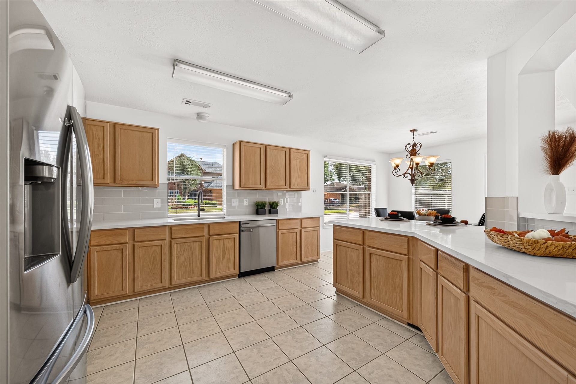 1403 Hunter Green Lane, Fresno, TX 77545