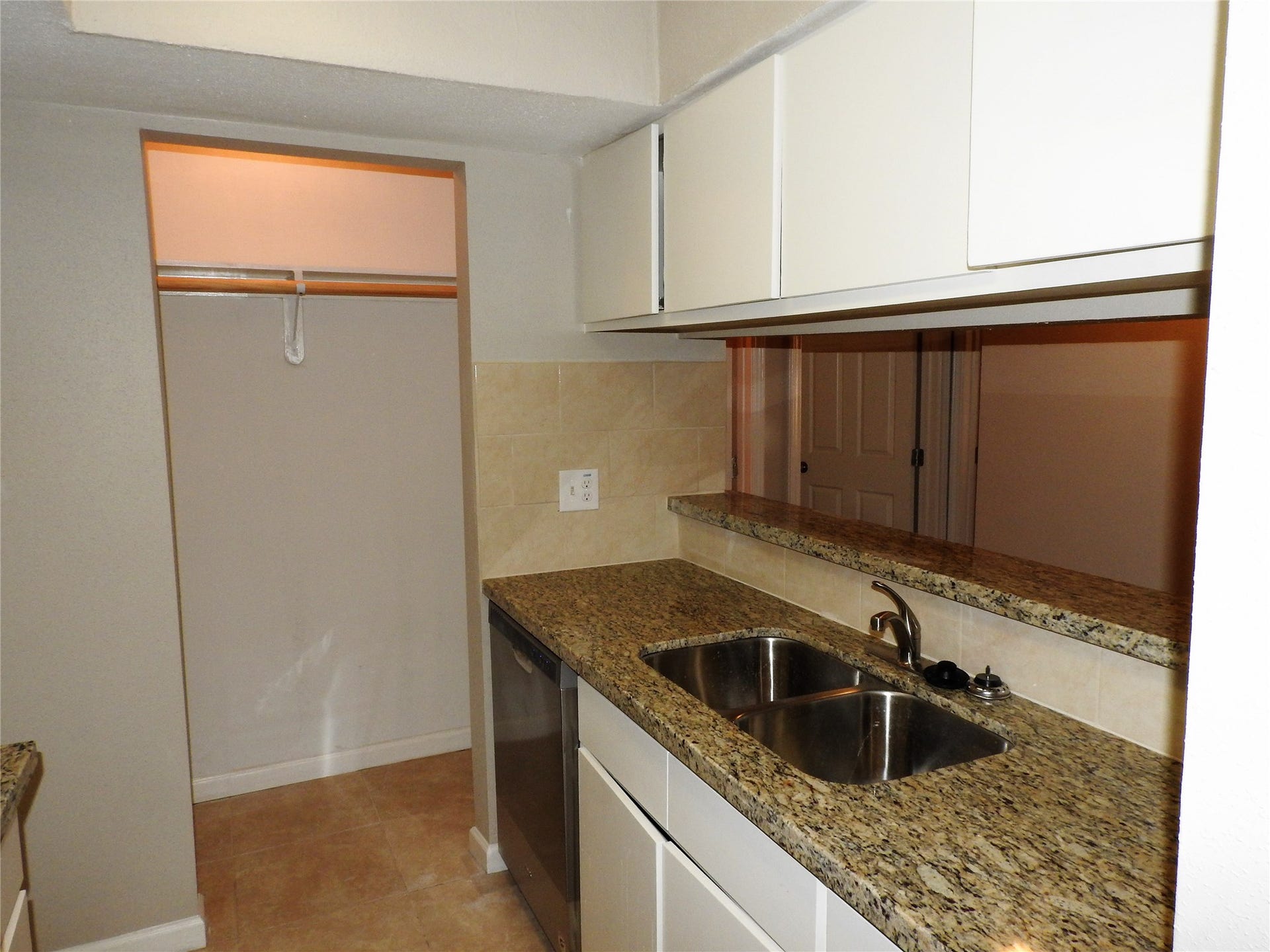 708 Memorial Mews Street, #C, Houston, TX 77079 708 Memorial Mews Street, #C, Houston, TX 77079
