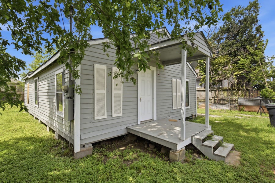 Property photo for 412 Owens Street, Houston, TX