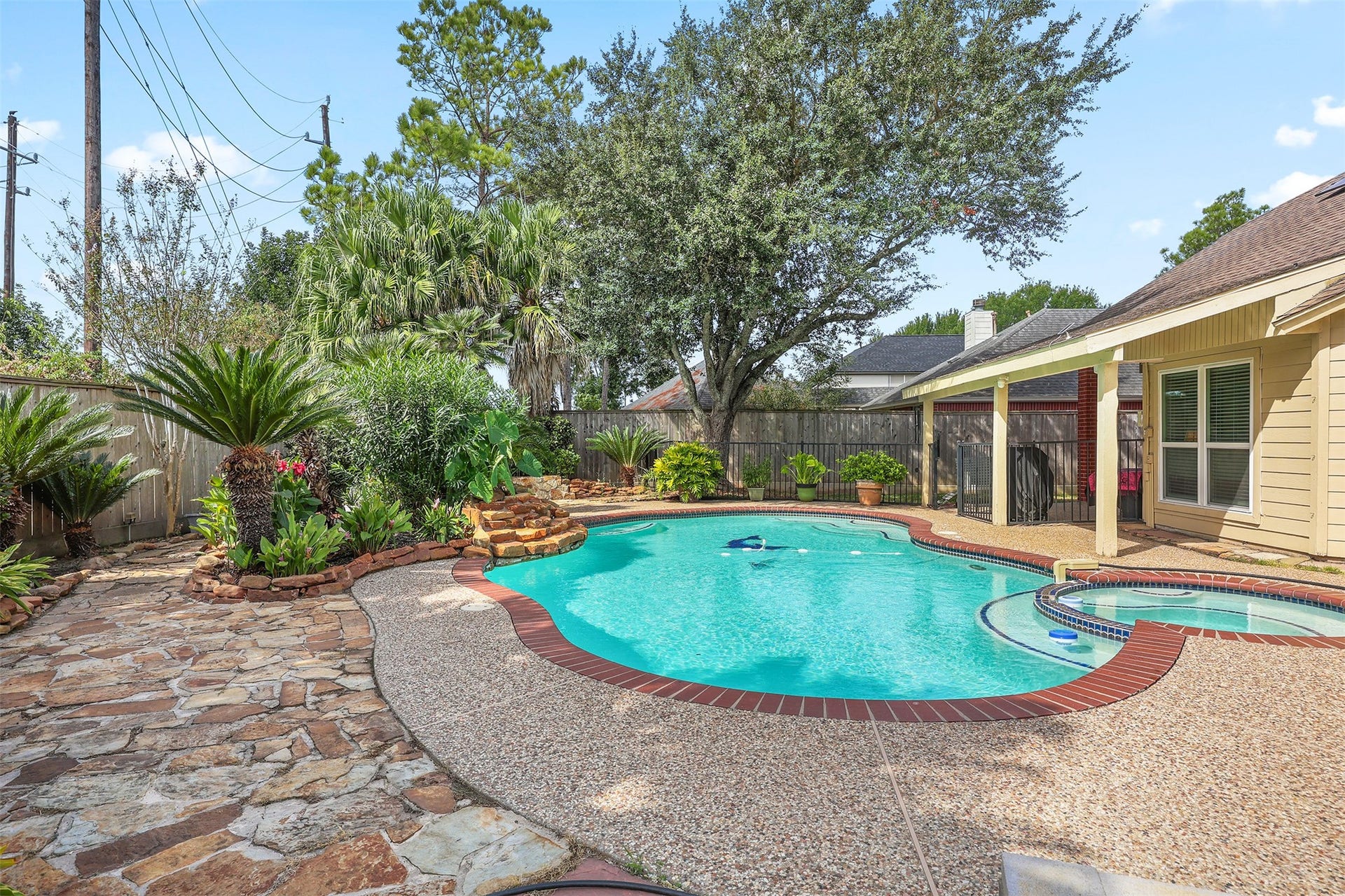 3424 Glastonbury Drive, Pearland, TX 77581 3424 Glastonbury Drive, Pearland, TX 77581
