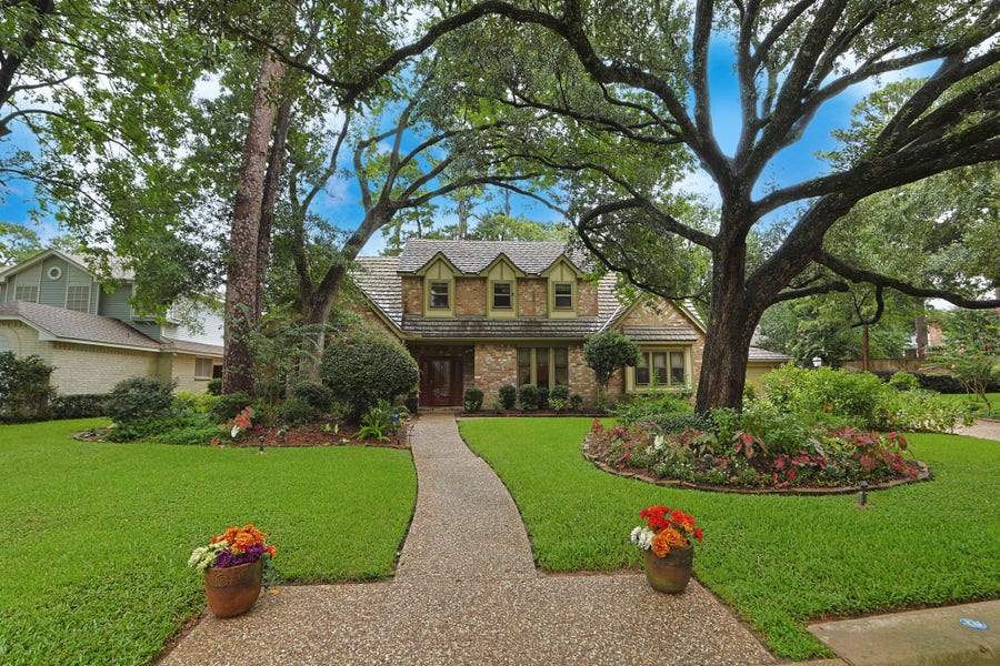 Property photo for 6719 Walton Heath Drive, Houston, TX