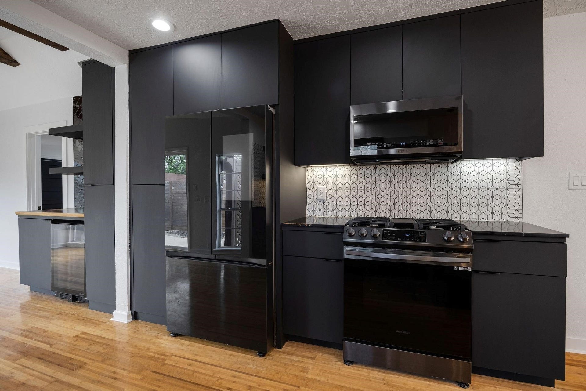 1310 Walton Street, Houston, TX 77009 1310 Walton Street, Houston, TX 77009