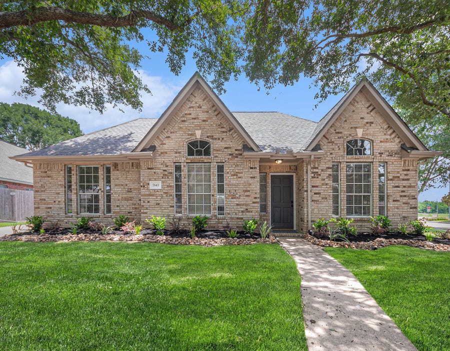 Property photo for 7643 Rainbow Bend Drive, Pasadena, TX