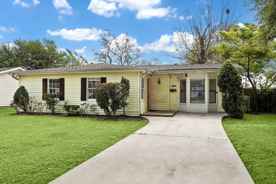 Property photo for 1517 Wayside Drive, Texas City, TX