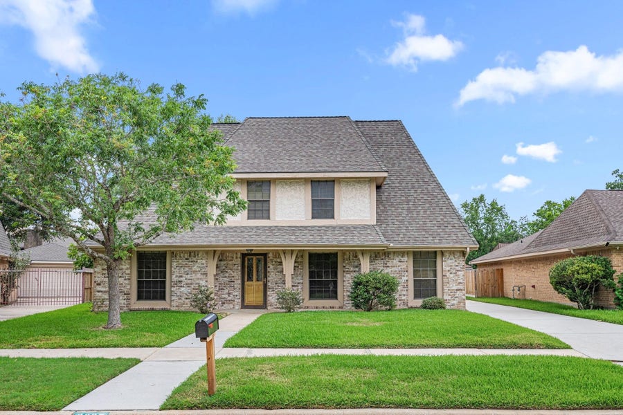 Property photo for 9907 Sagegreen Drive, Houston, TX