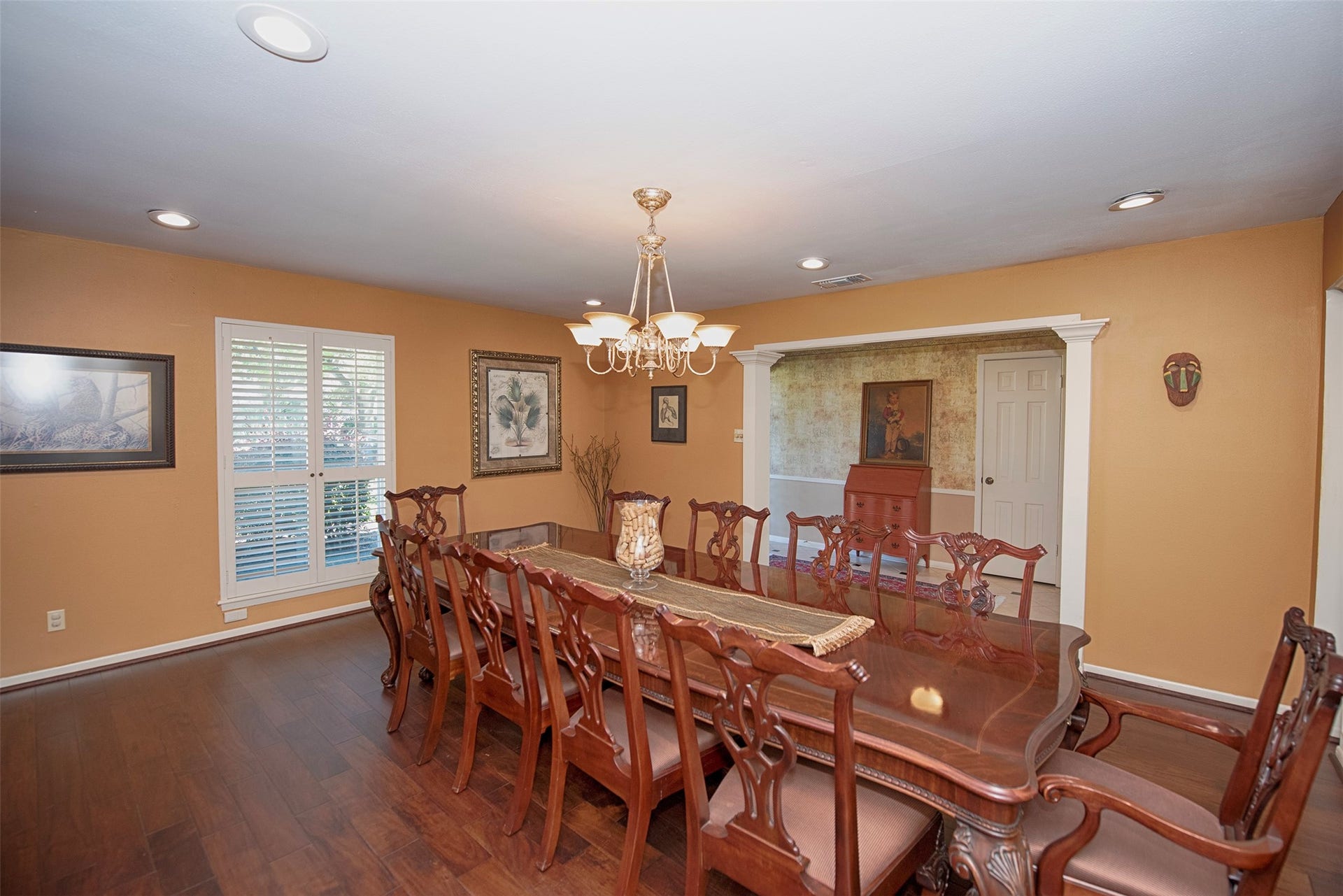 18502 Vinland Drive, Nassau Bay, TX 77058 A view of the formal dining room showing the tremendous space open to the foyer. Incredible space for entertaining with the upcoming holidays.