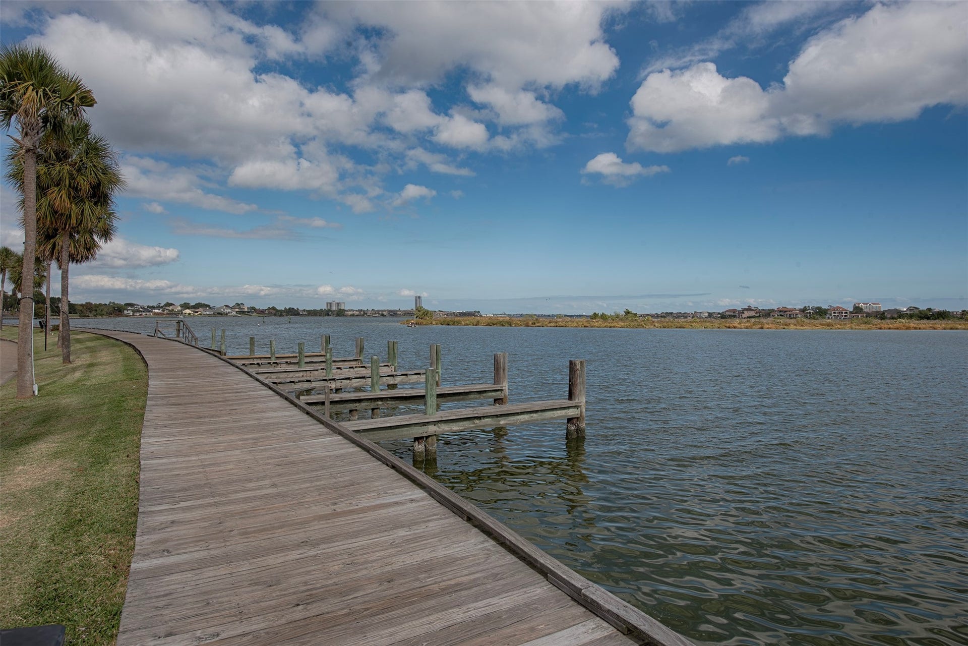 18502 Vinland Drive, Nassau Bay, TX 77058 Along the lake is an amazing boardwalk with a place for those with a boat who can temporarily dock their boat. The boardwalk is a wonderful spot for evening walks with your dog or a morning sunrise jog.
