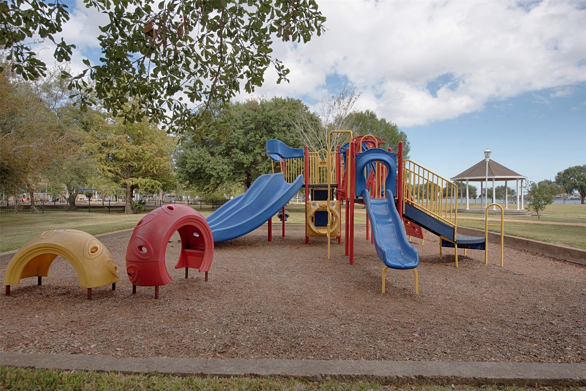 18502 Vinland Drive, Nassau Bay, TX 77058 A closer look of the playground for the kids to play which is literally a 2 minute walk away.