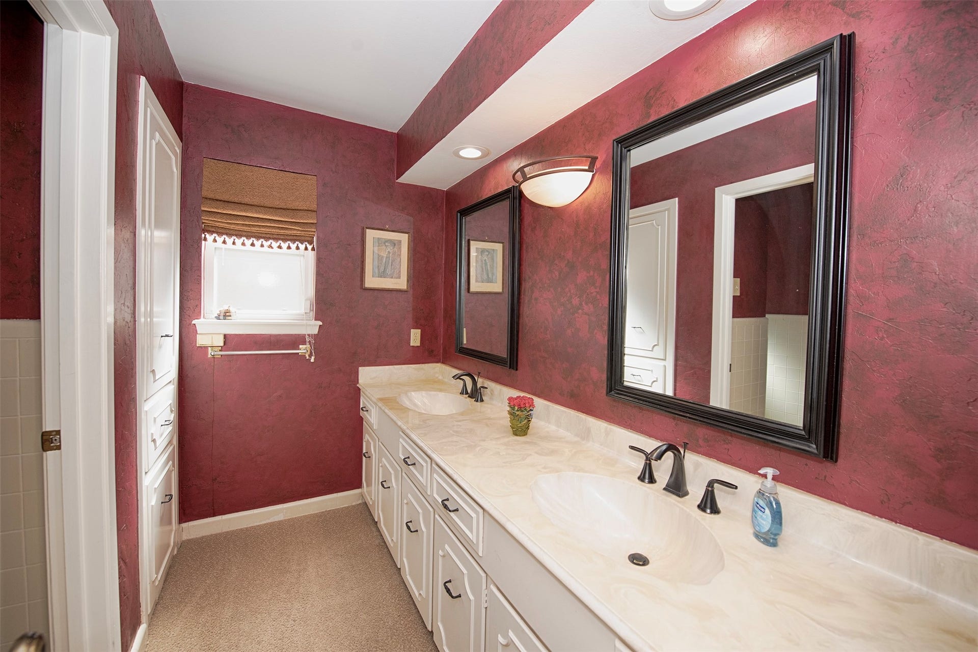 18502 Vinland Drive, Nassau Bay, TX 77058 Additional bathroom with double vanity, gorgeous color, updated mirrors and private bathing area. Perfect for sharing.