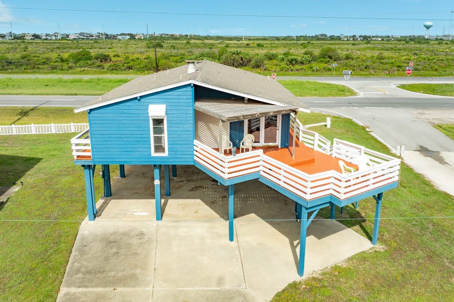 Property photo for 12524 W Ventura Drive, Galveston, TX