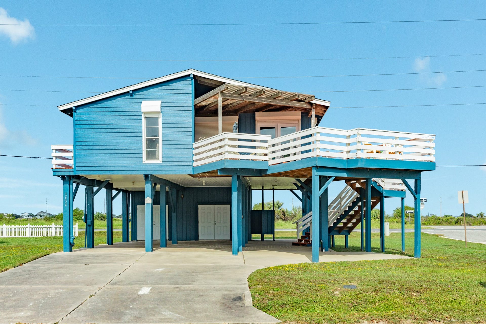 12524 W Ventura Drive, Galveston, TX 77554 12524 W Ventura Drive, Galveston, TX 77554