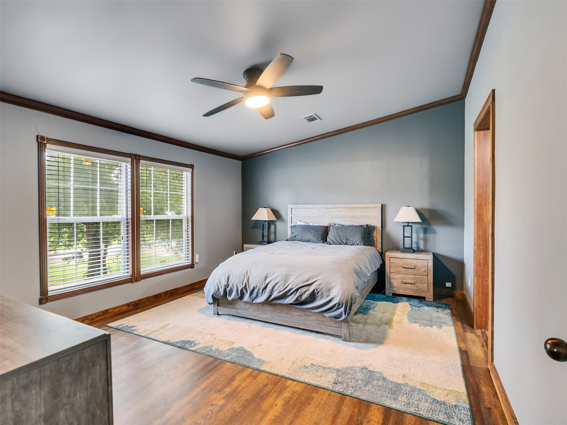 52 County Road 302, Alvin, TX 77511 Primary bedroom