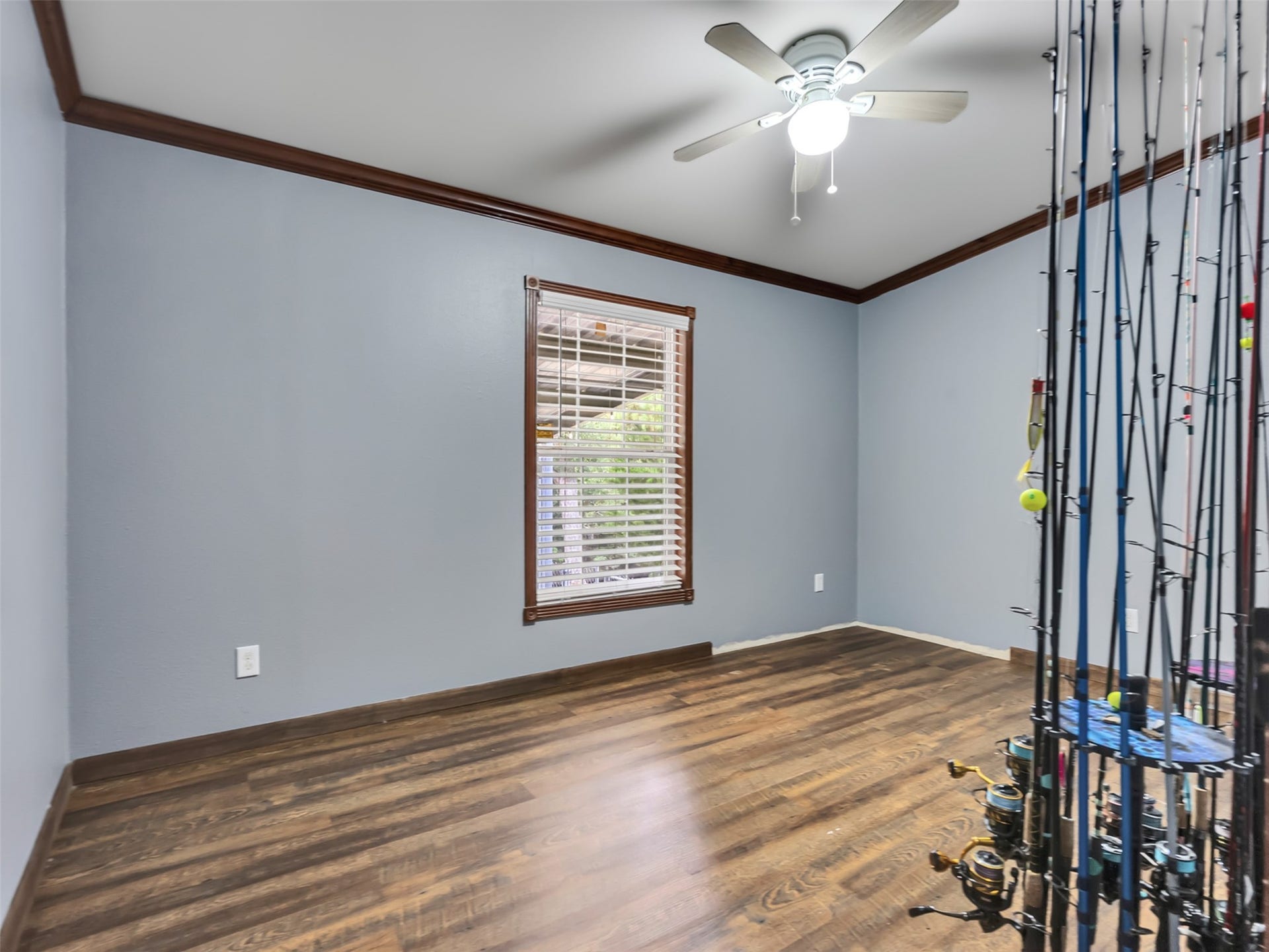52 County Road 302, Alvin, TX 77511 Bedroom 3