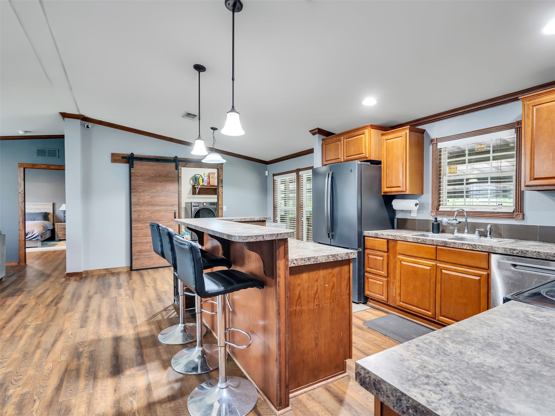 52 County Road 302, Alvin, TX 77511 52 County Road 302, Alvin, TX 77511