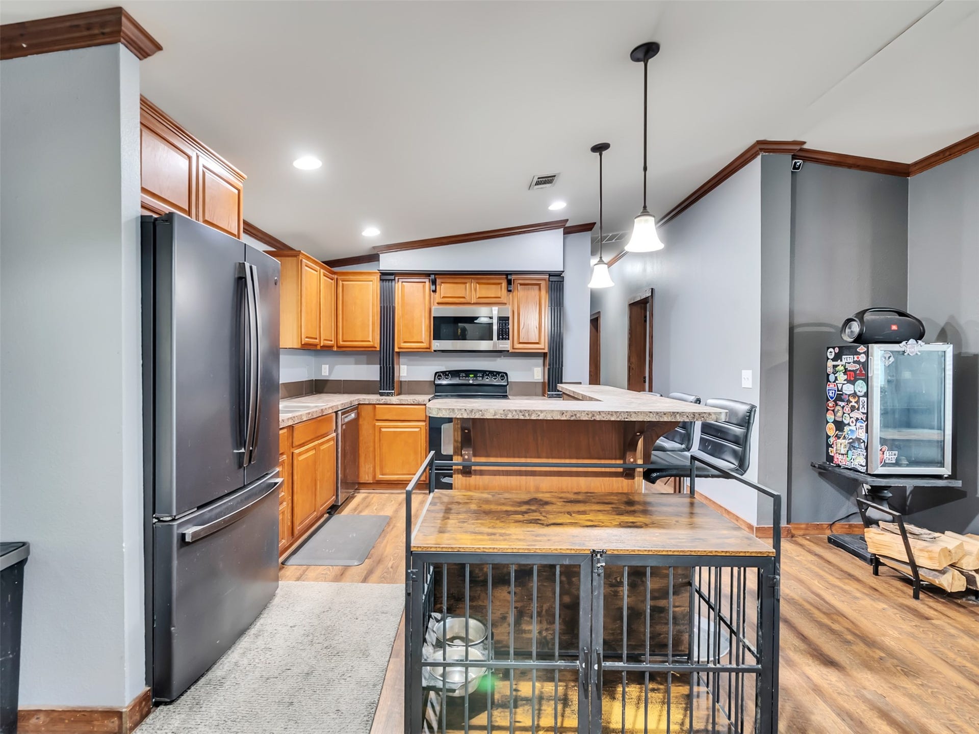 52 County Road 302, Alvin, TX 77511 52 County Road 302, Alvin, TX 77511