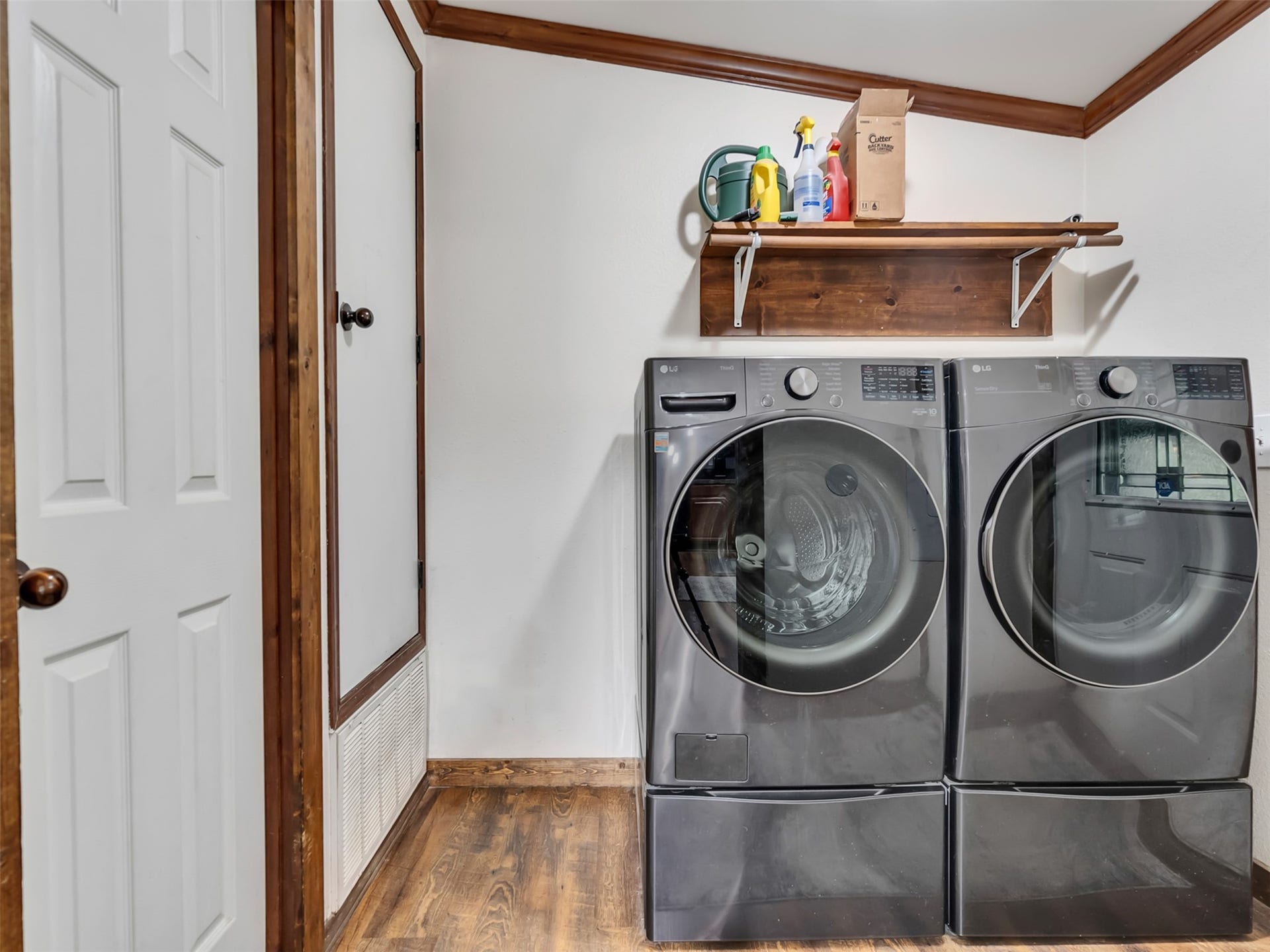 52 County Road 302, Alvin, TX 77511 In home utility room