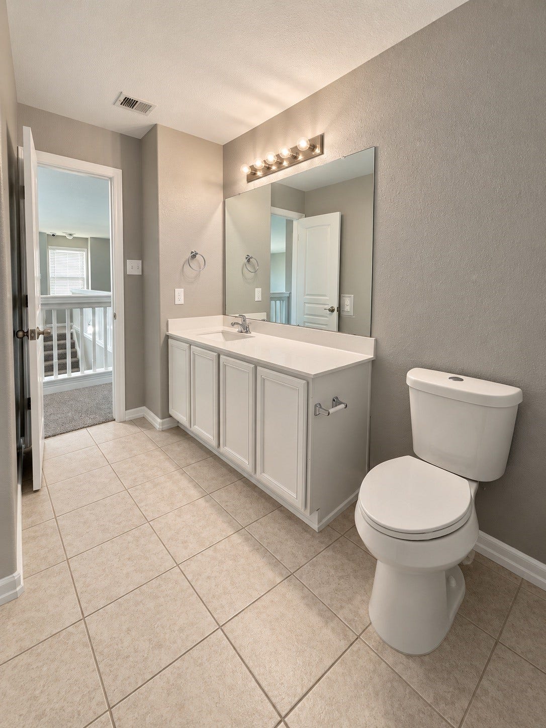 SECONDARY FULL BATH