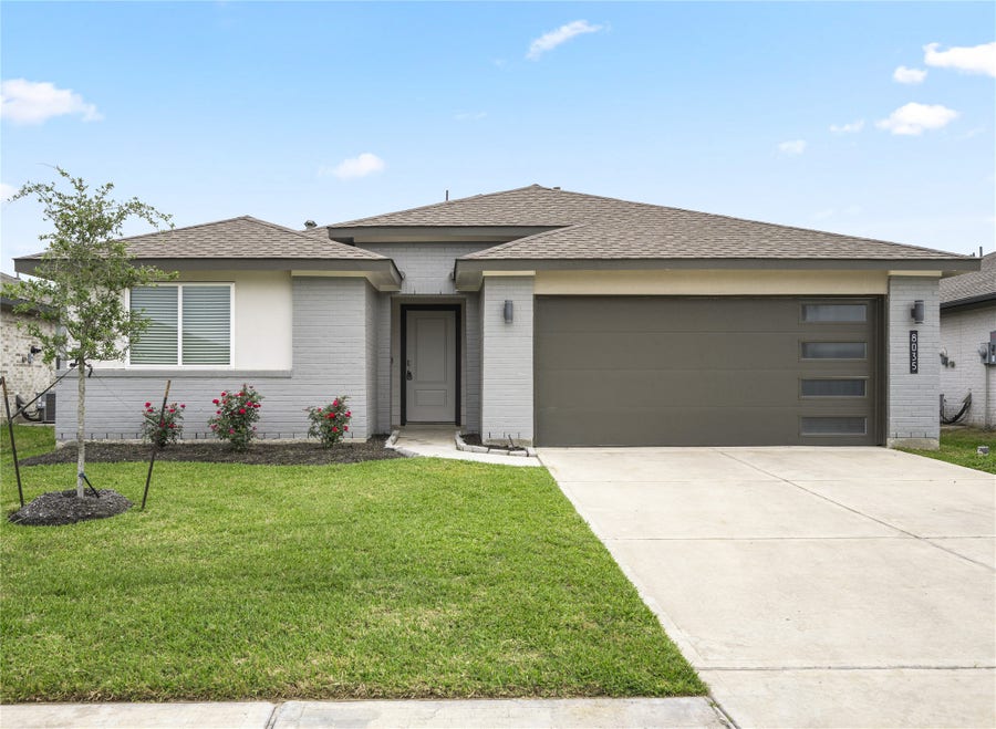 Property photo for 8035 House Bank Lane, Rosharon, TX