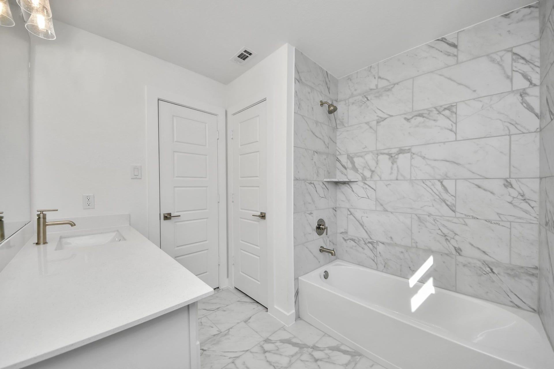 2056 Thimbleberry Lane, Magnolia, TX 77355 2056 Thimbleberry Lane, Magnolia, TX 77355
