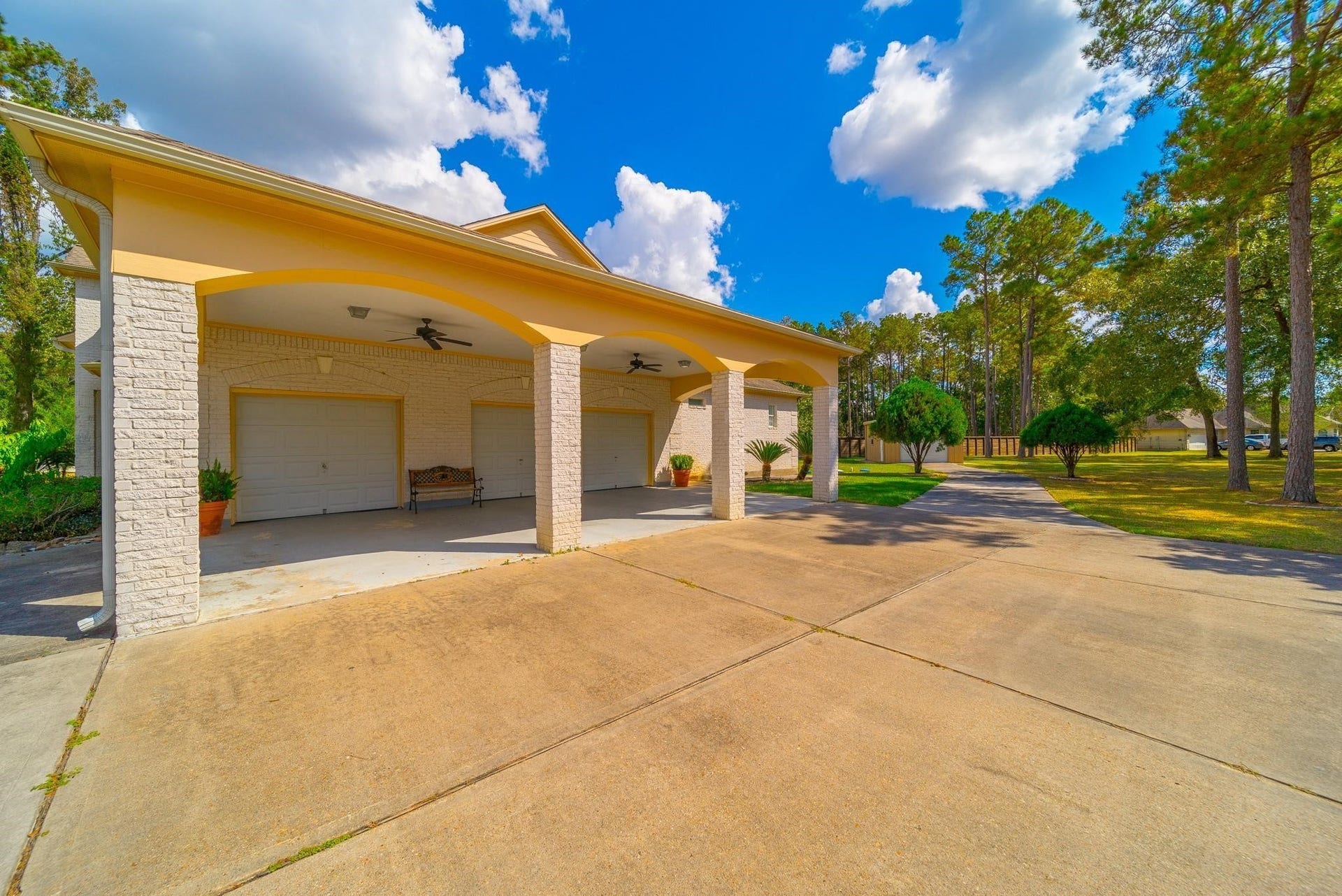 22951 Colorado Drive, Porter, TX 77365 22951 Colorado Drive, Porter, TX 77365