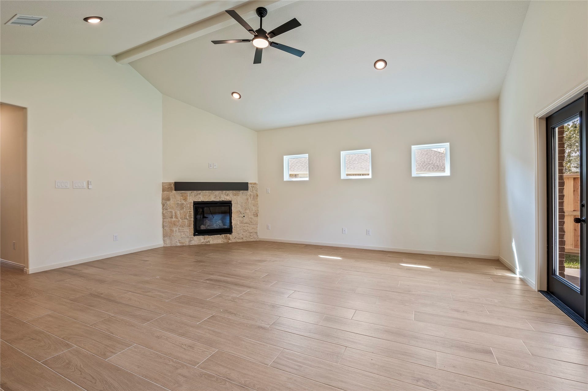 3926 Bur Oak Drive, Santa Fe, TX 77517 3926 Bur Oak Drive, Santa Fe, TX 77517