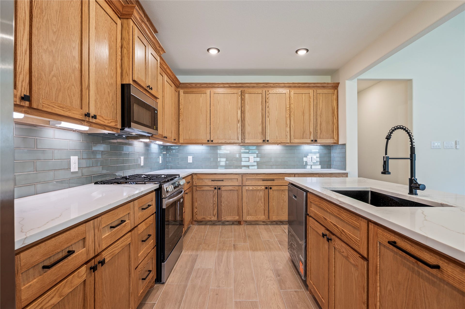 3926 Bur Oak Drive, Santa Fe, TX 77517 3926 Bur Oak Drive, Santa Fe, TX 77517