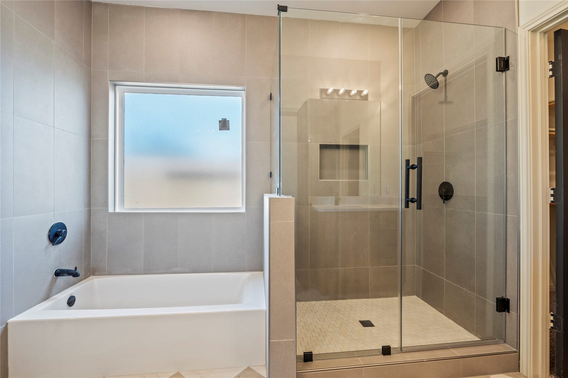 3926 Bur Oak Drive, Santa Fe, TX 77517 3926 Bur Oak Drive, Santa Fe, TX 77517