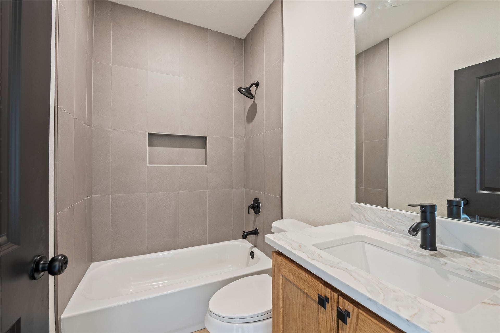 3926 Bur Oak Drive, Santa Fe, TX 77517 3926 Bur Oak Drive, Santa Fe, TX 77517