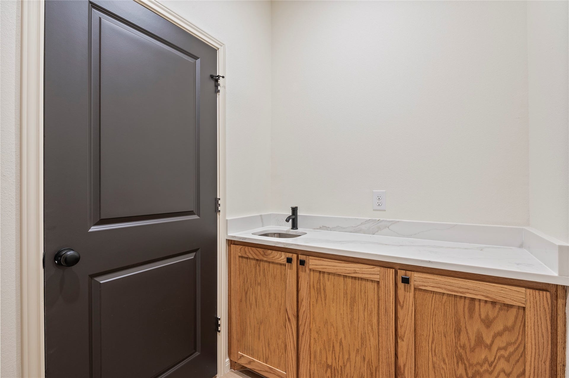 3926 Bur Oak Drive, Santa Fe, TX 77517 3926 Bur Oak Drive, Santa Fe, TX 77517