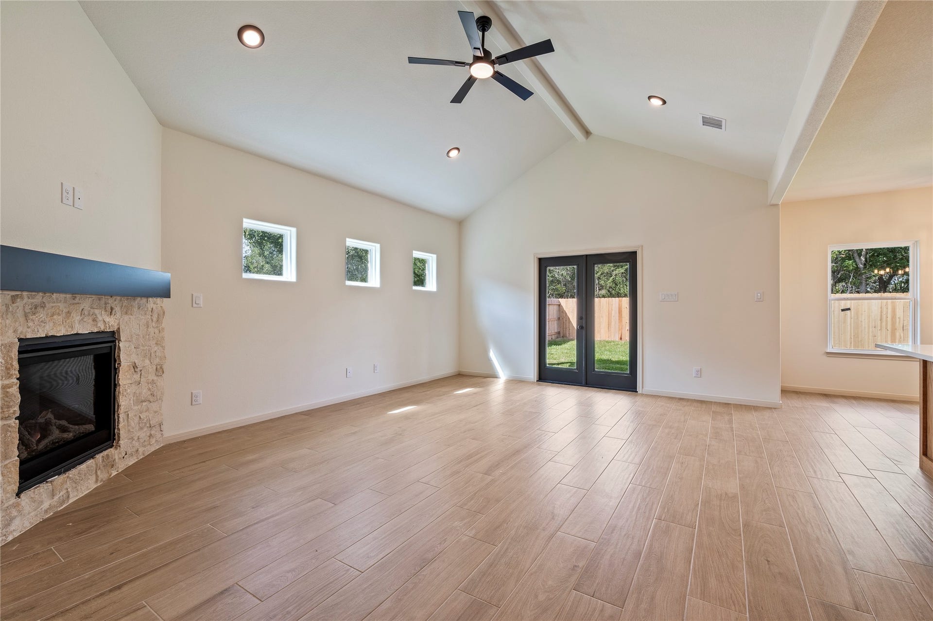 3926 Bur Oak Drive, Santa Fe, TX 77517 3926 Bur Oak Drive, Santa Fe, TX 77517
